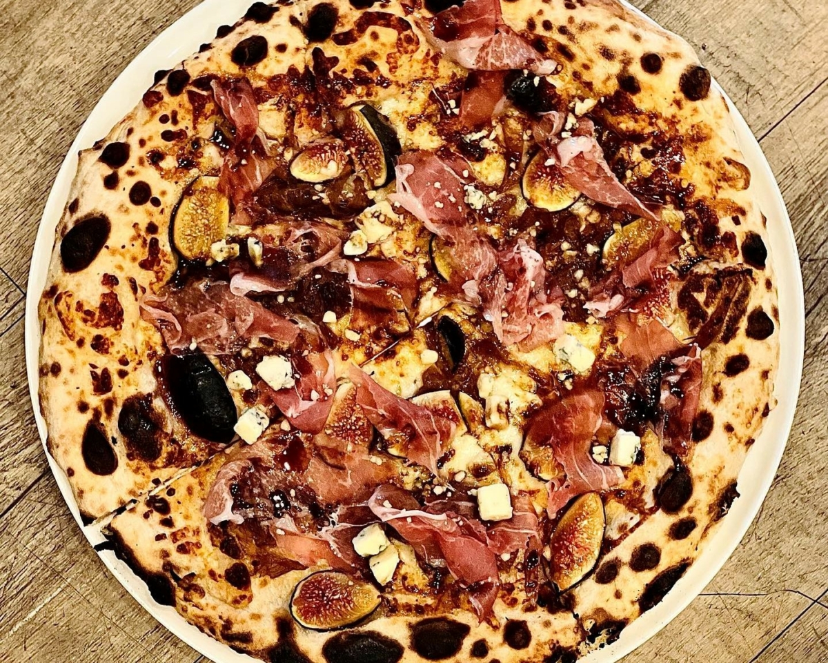 Best Pizza in Boston Discovering Neighborhoods, Evolution, and Unique Flavors